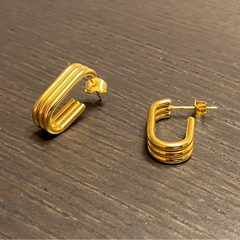 Small Triple Hoop Rounded Rectangle Oblong Gold P… - image 3